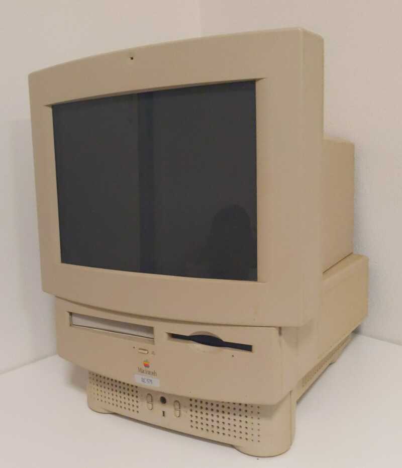 The Macintosh LC575